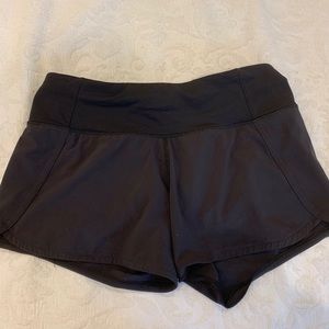 lululemon run times black shorts size 4